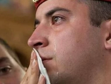 Η σκληρή εκπαίδευση των Ευζώνων (βίντεο)